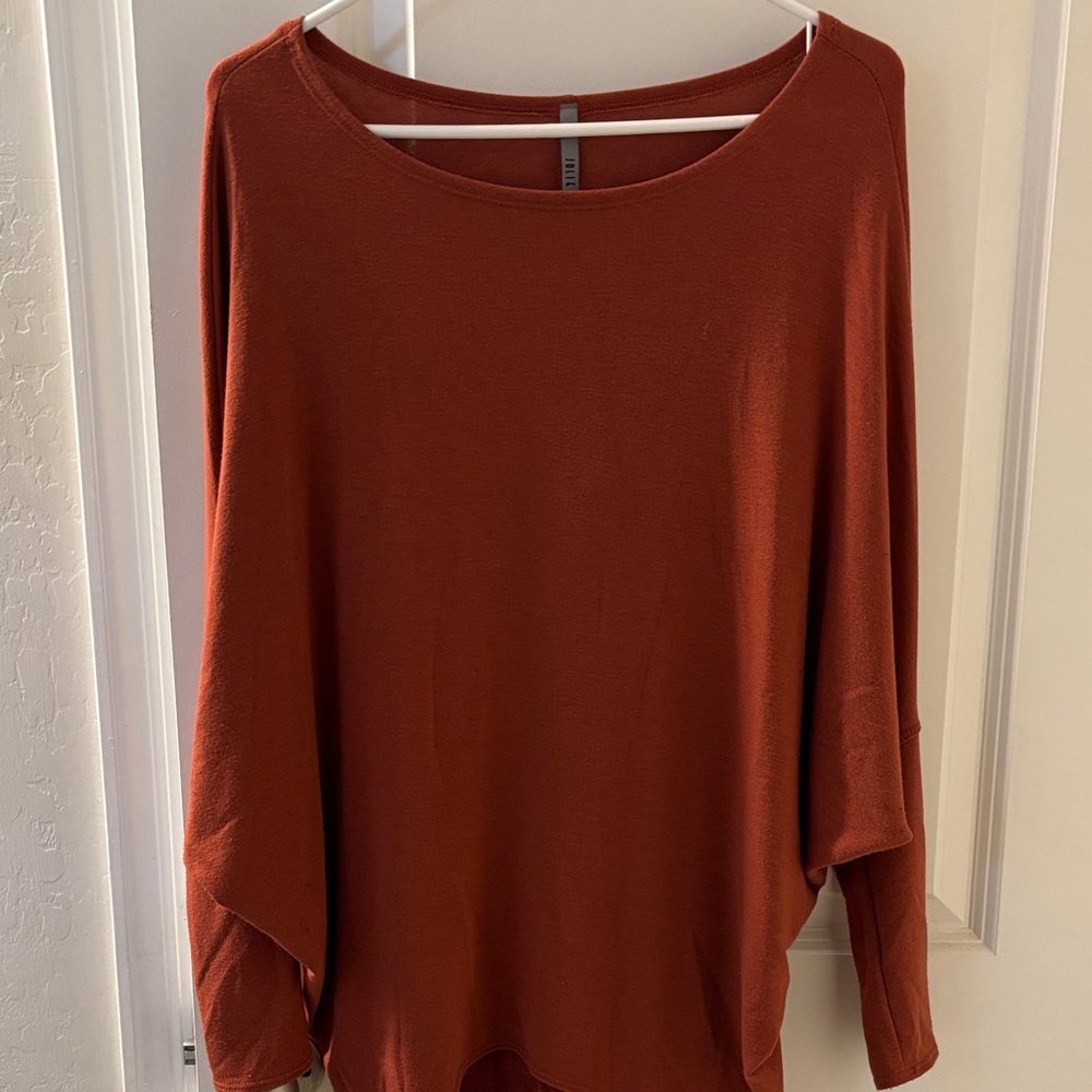 Ekattire Off-Shoulder Rust Top - Picture 5 of 6